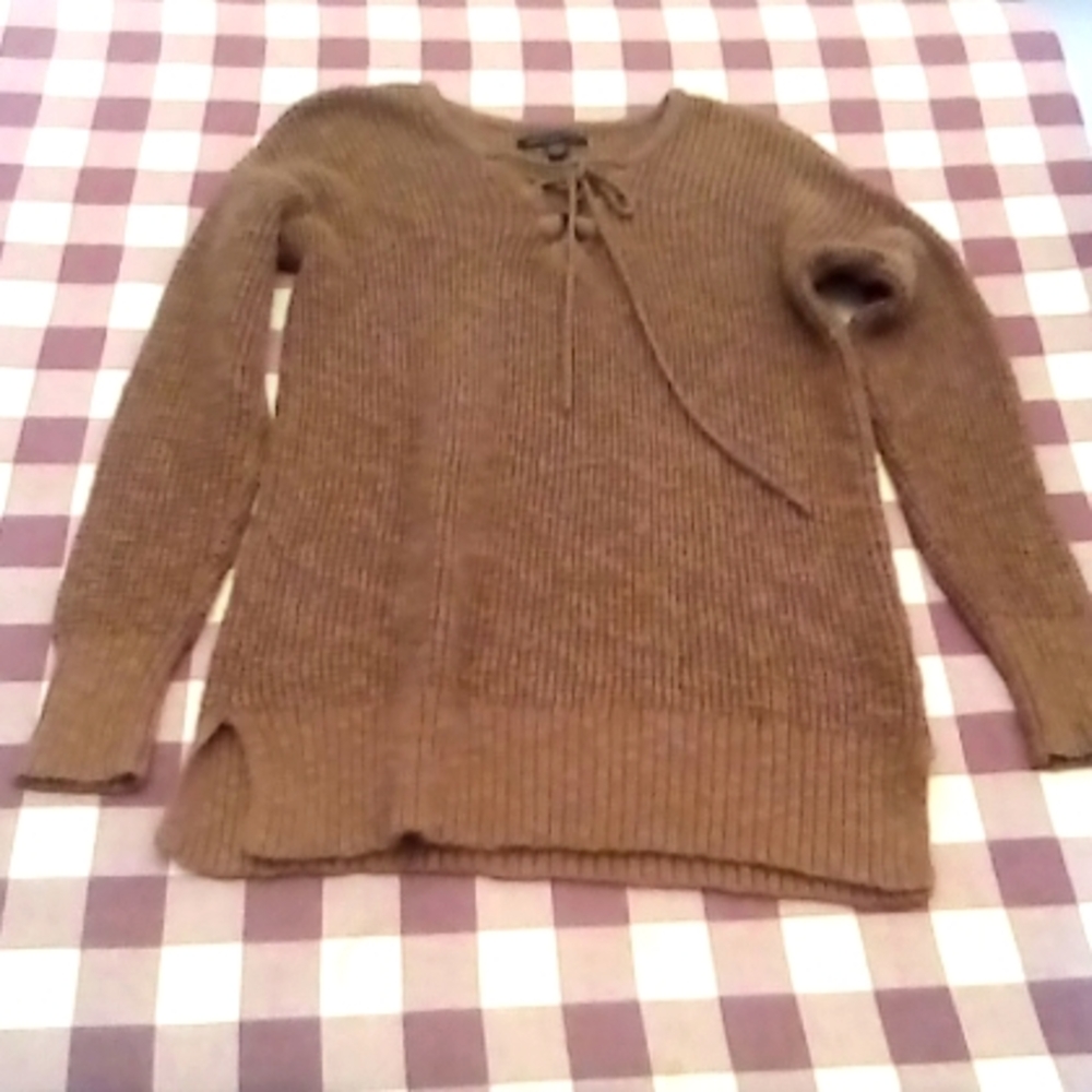Women's American Eagle sweater with drawstrings.